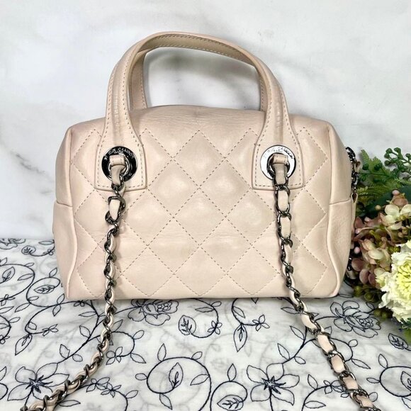 CHANEL Calfskin Quilted Feather Weight Bowling Bag Ivory Light Beige Purse - Picture 6 of 13